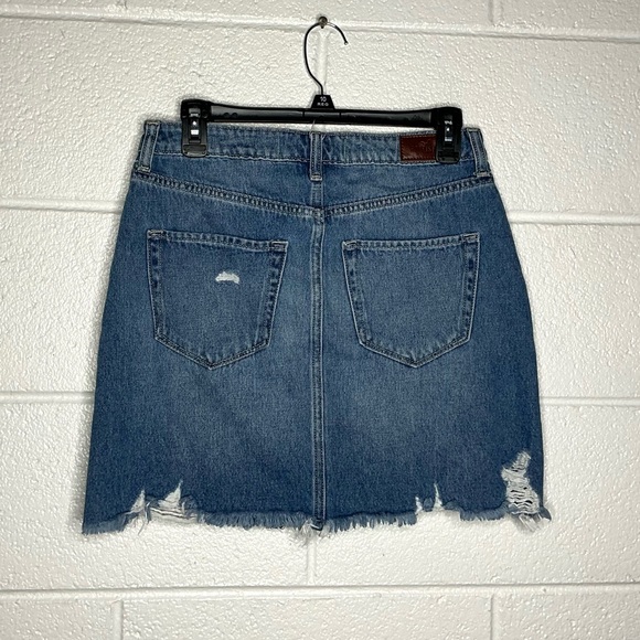 < Hollister Distressed Denim High Rise Mini Skirt 29” > - Picture 3 of 3